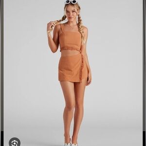 Windsor Rust-Colored Fringe Crop Top & Skort Set size medium.